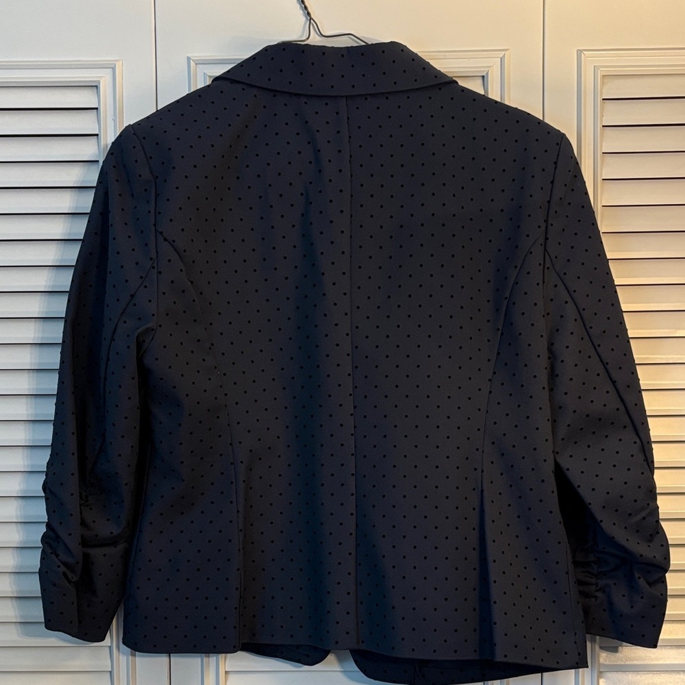 Yest Navy Polka Dot Blazer with 3/4 Ruched Sleeves Women’s Size 8 - Picture 3 of 9